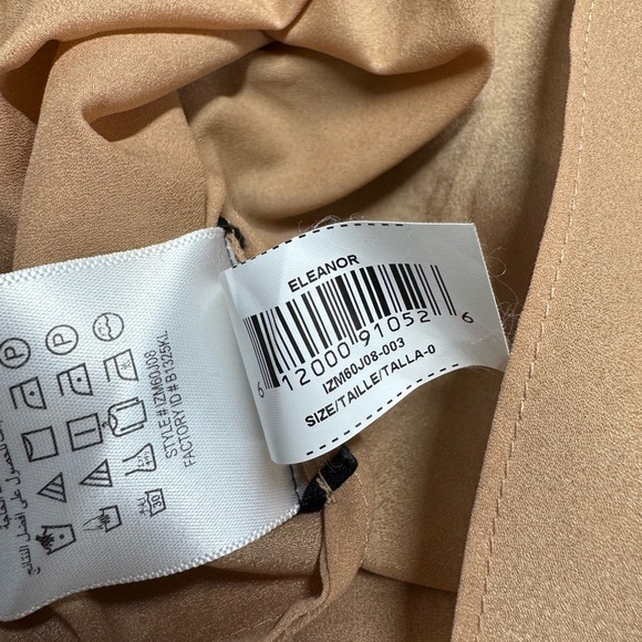 NWOT BCBGMAXAZRIA Eleanor Short-Sleeve A-Line Lace
Dress Black 0 - Picture 13 of 13